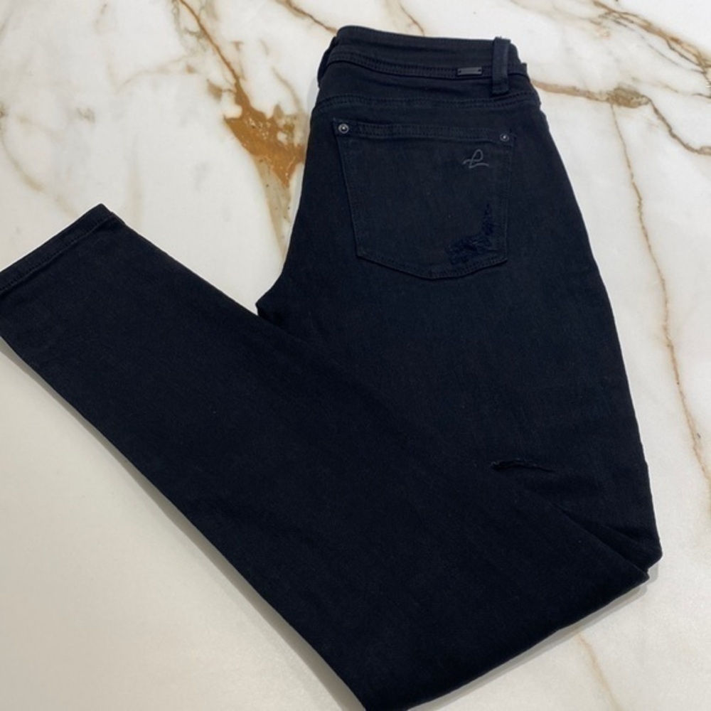 DL1961 ripped jeans 25